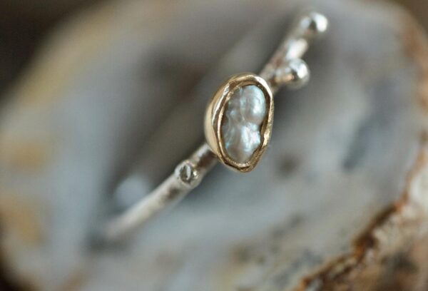 Odd Swan•Pearl ring