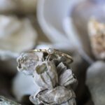 Golden Odd Swan•Pearl ring - Image 4